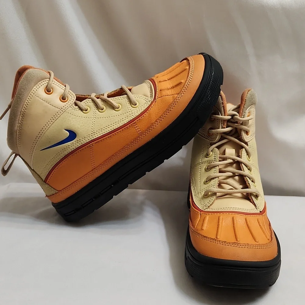 Nike ACG Woodside 2 High-top Orange Tan Lace-up Boots (Big Kids Size 4Y)